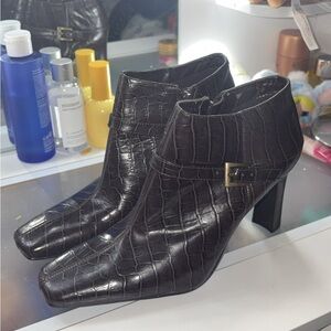 Vintage Enzo Angiolini booties